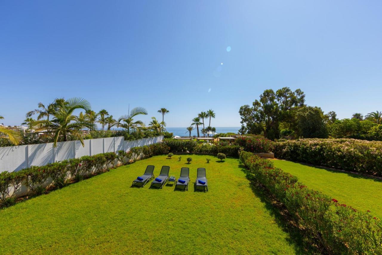 Protaras Sunrise Zen Seafront Villa Extérieur photo